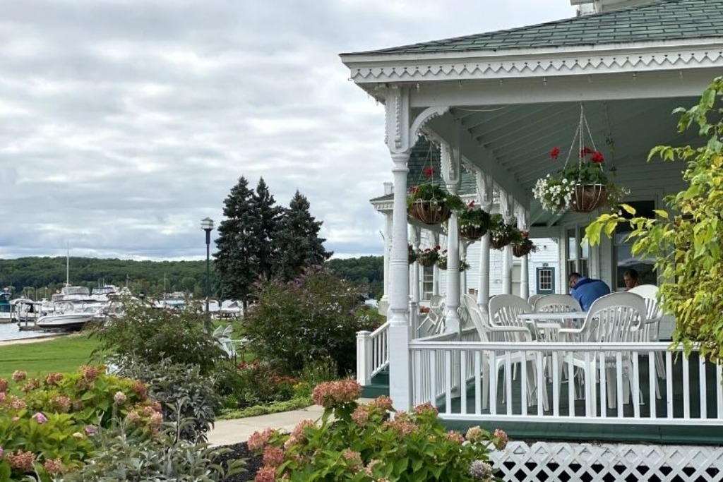 M Portage Point Resort 