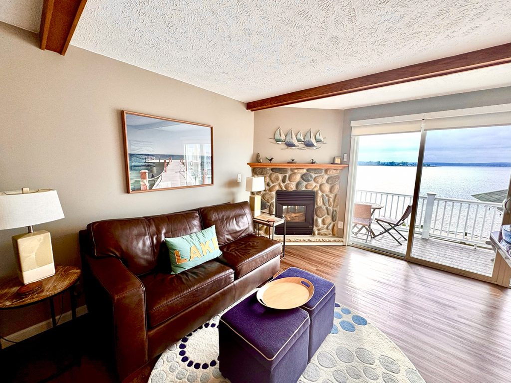 Portrage Point Resort Condo Rental Waterviewt Living Room